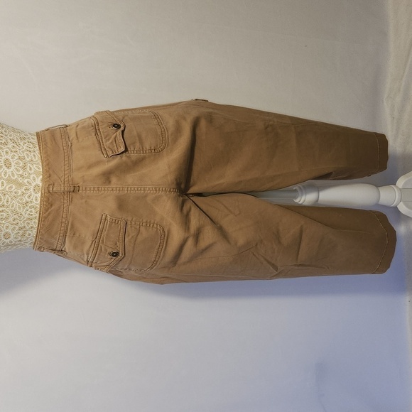 Chico's Women's Khaki Stretch Front/Back Pocket Zip Button Closure Capri Cargo - Picture 5 of 9